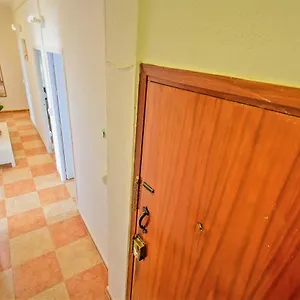  Apartamento Plaza Polvorista 4-bedroom W Balcony